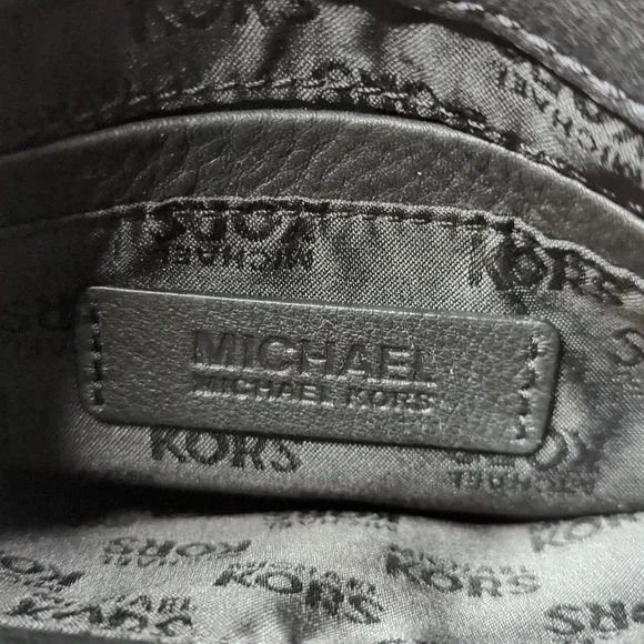 Michael Michael Kors Fulton pebbled leather black crossbody - Picture 12 of 14